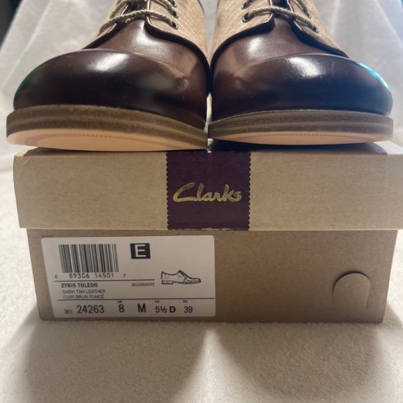 Clarks - Picture 5 of 8